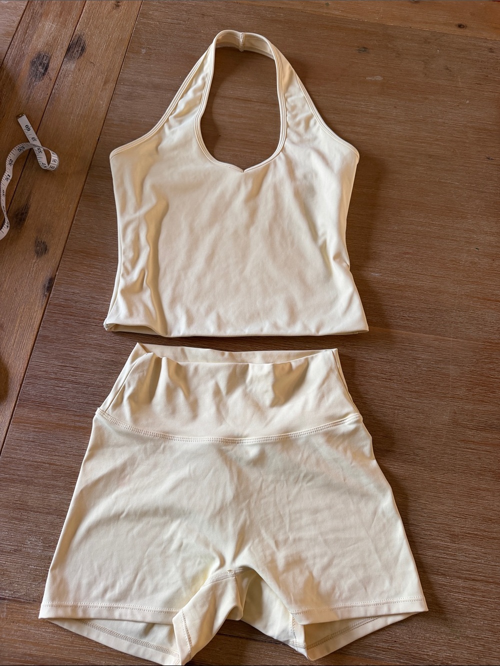 Pale yellow work out set. Buttery soft, no front seam high waisted short with